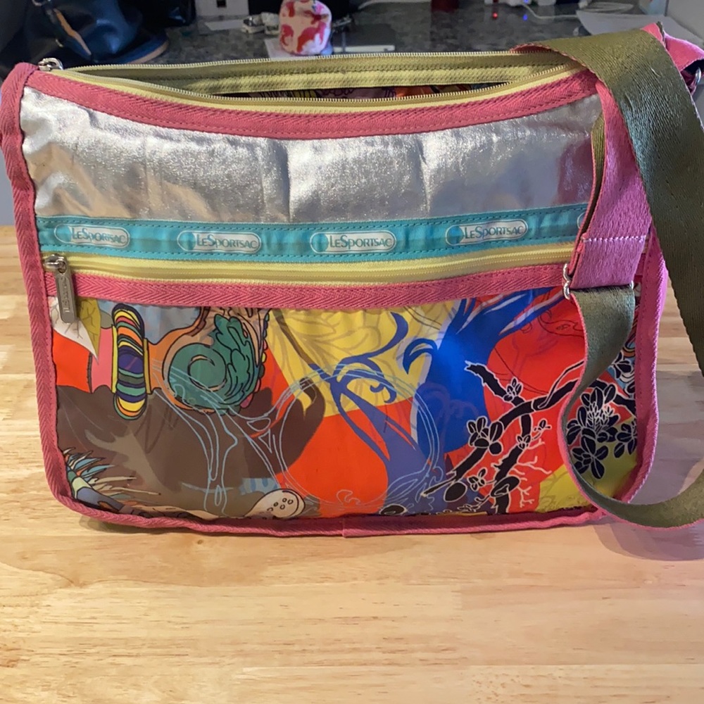 Assume Astro Vivid Focus for LeSportsac purse